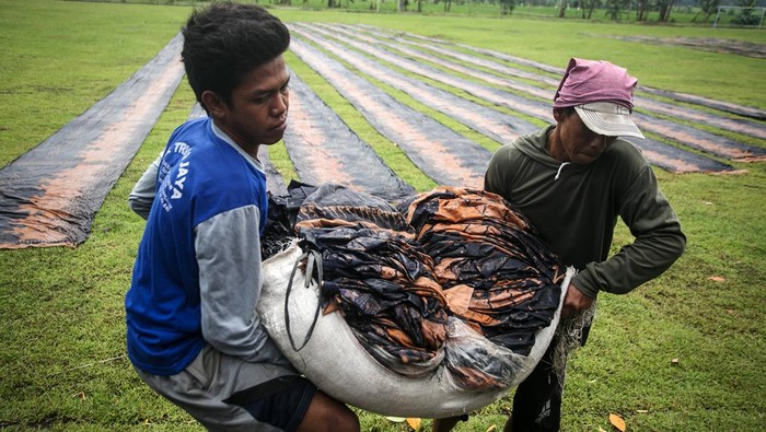 Penjemuran Kain Batik di Sragen Terkendala Cuaca